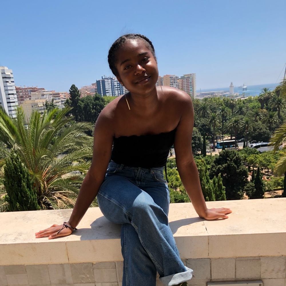 Meet your Posher, Zaia